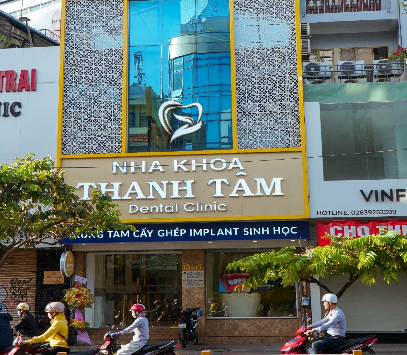 Nha khoa Thanh Tâm với cơ sở vật chất hiện đại và đội ngũ bác sĩ tận tâm