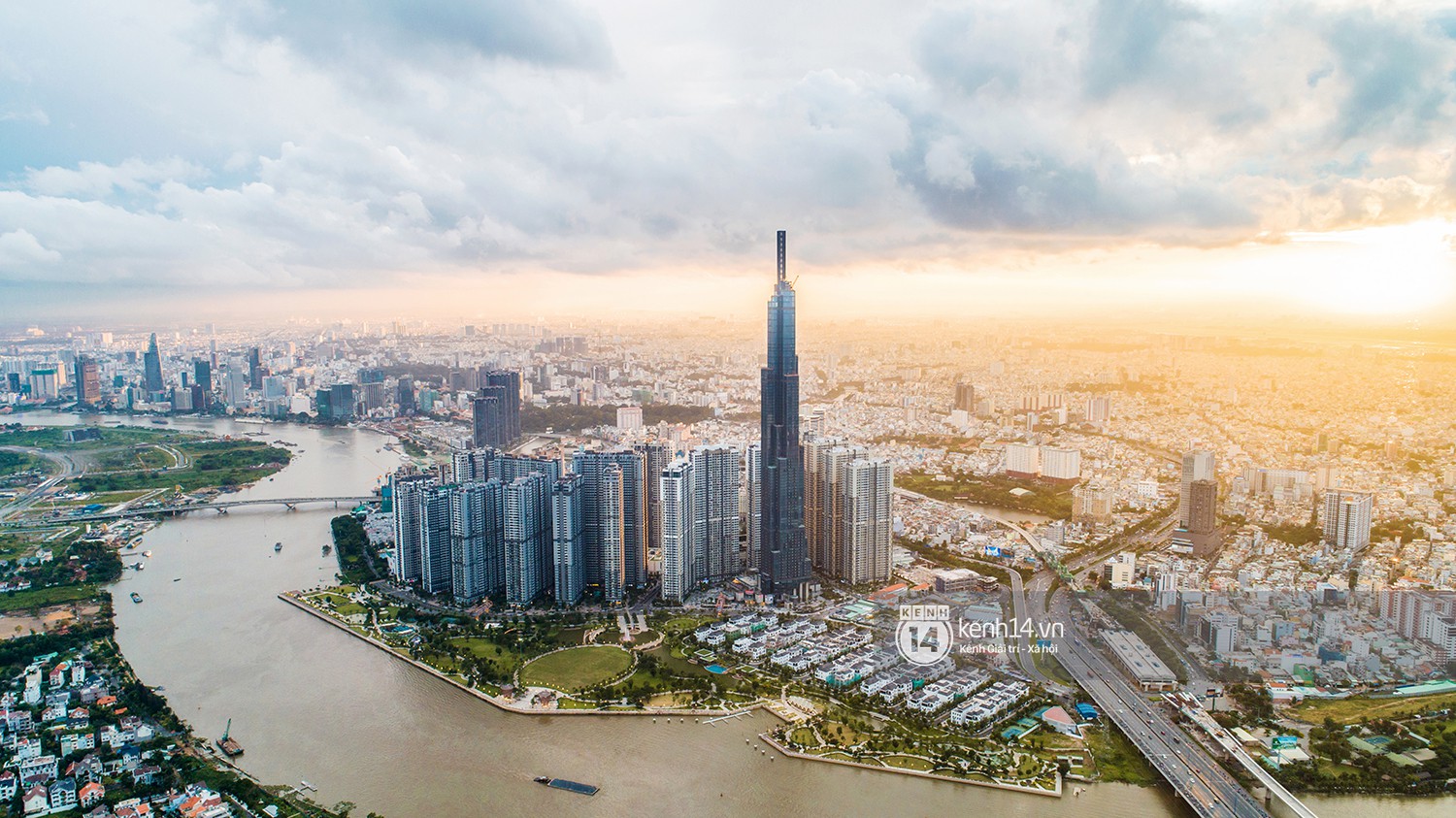 Tòa nhà Landmark 81 biểu tượng của Vinhomes và TPHCM