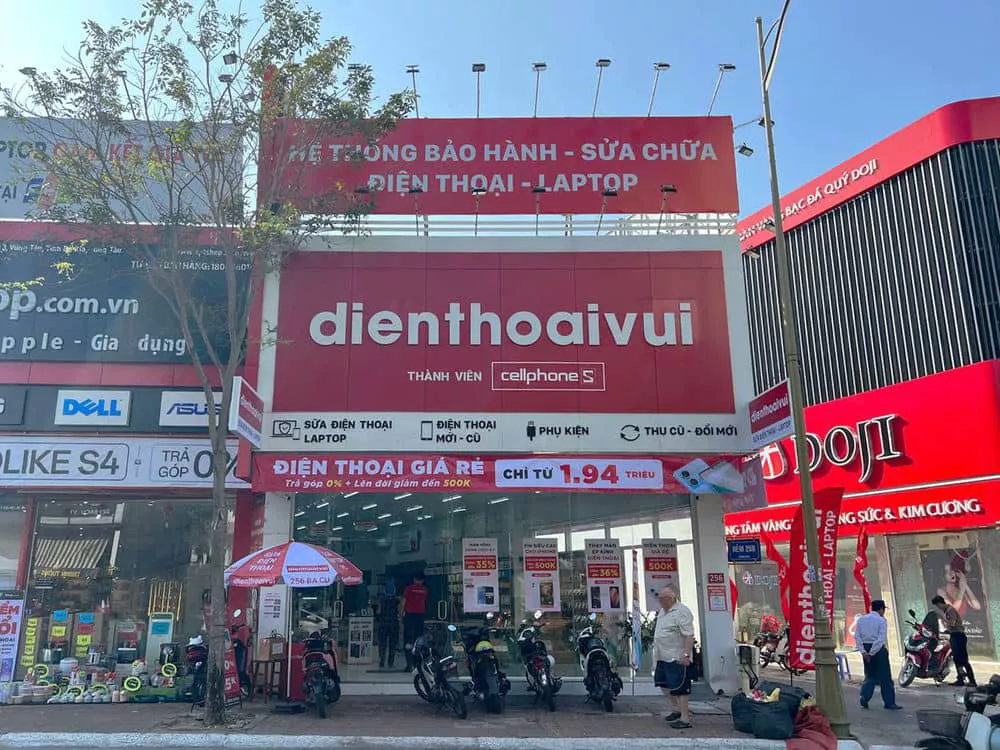 Chi nhánh Điện Thoại Vui với không gian rộng rãi chuyên nghiệp