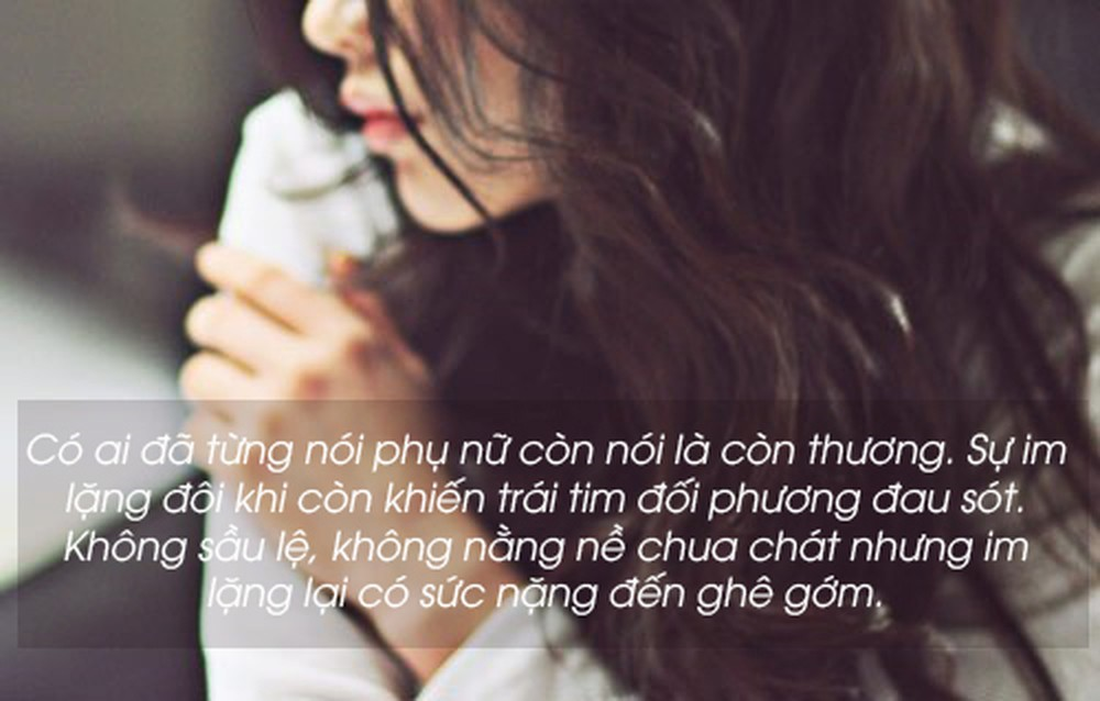 Một người phụ nữ giữ im lặng tượng trưng cho sự bảo mật thông tin