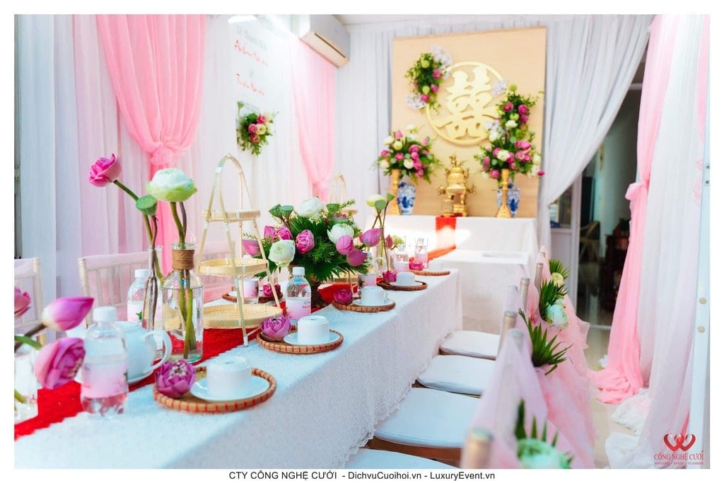 Hoa sen hồng dịu dàng thanh khiết lựa chọn hoàn hảo cho đám cưới mùa hè