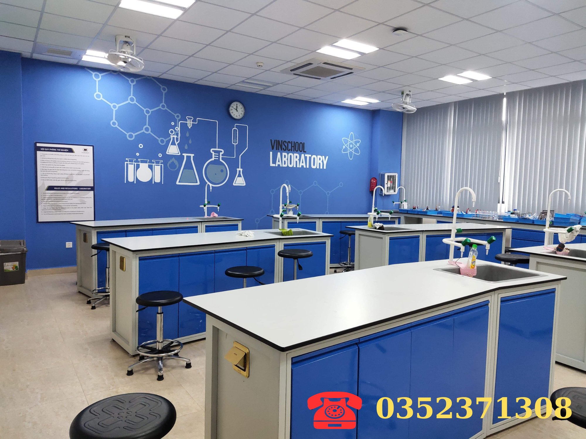 Phòng thí nghiệm hóa học với trang thiết bị hiện đại hỗ trợ học sinh thực hành