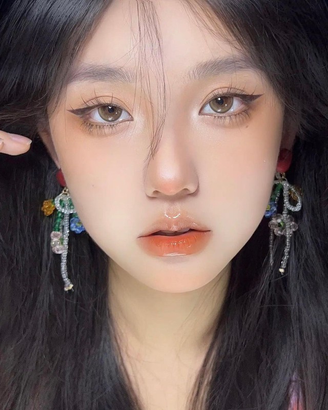 Đôi mắt long lanh là điểm nhấn quan trọng trong phong cách Douyin