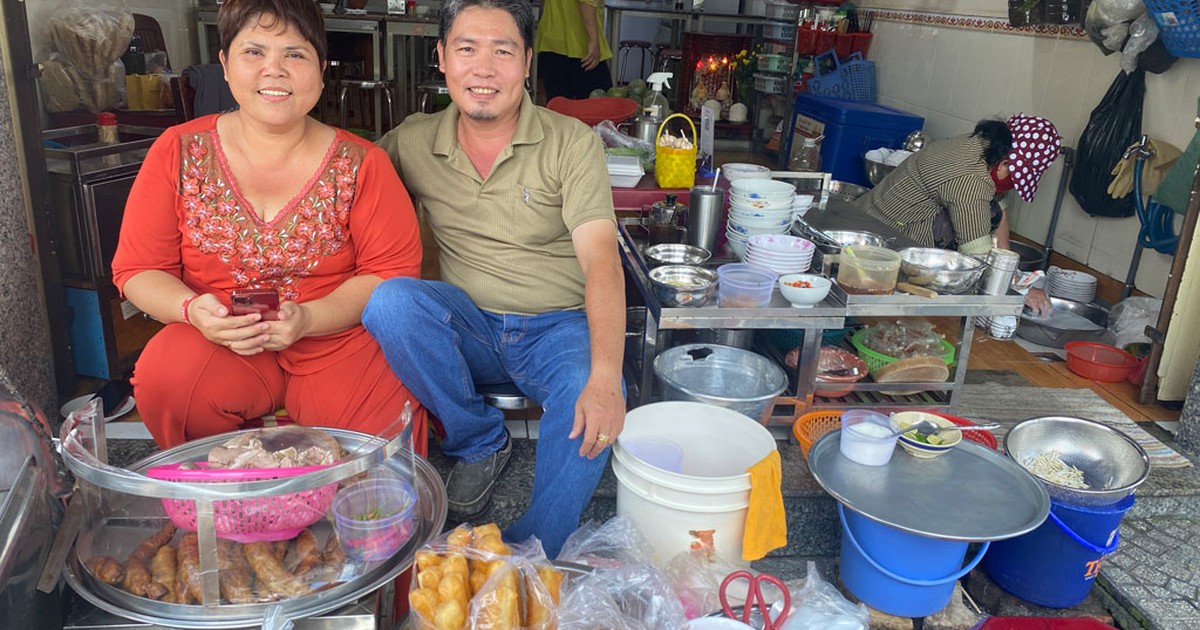 Gánh cháo mực Bà Út một nét đặc trưng của ẩm thực đường phố Sài Gòn