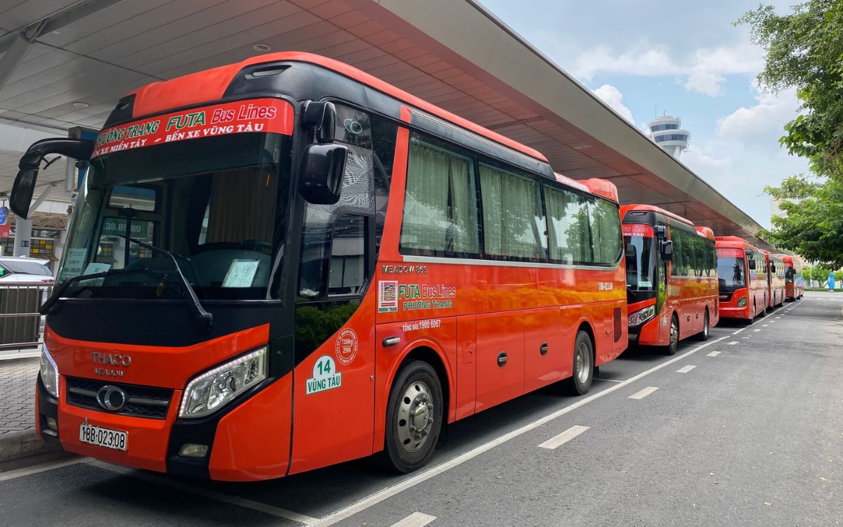 Xe limousine Phương Trang với không gian riêng tư và tiện nghi cao cấp
