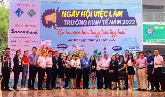 Top 5 Công ty IT hàng đầu tuyển thực tập sinh ở TP HCM